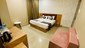 Deluxe Room | Free WiFi