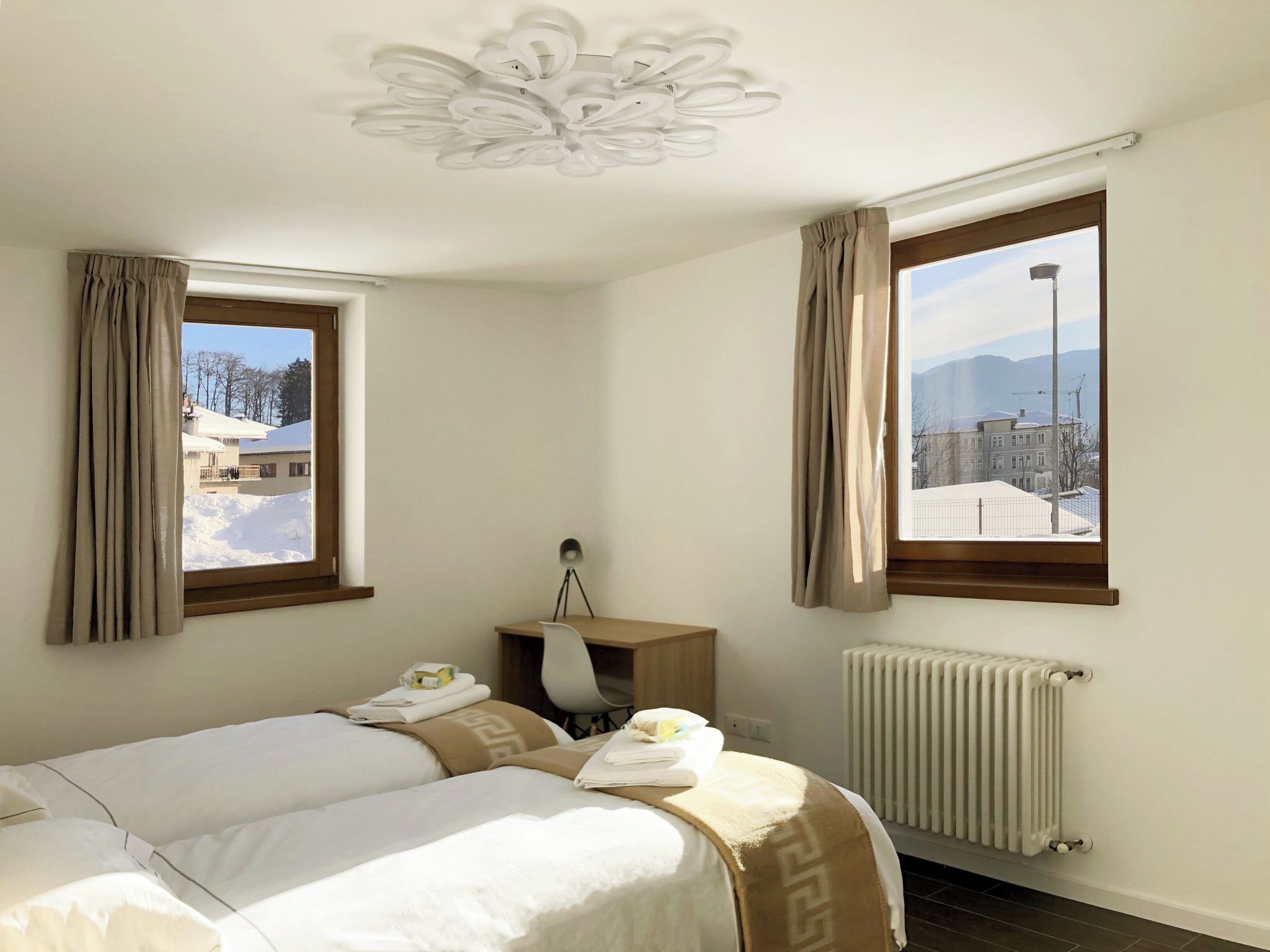 2 Schlafzimmer, Schreibtisch, Bügeleisen/Bügelbrett, kostenloses WLAN