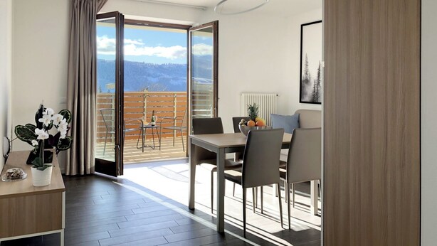 Dining - 002 - 4 PAX – TERRACE (LAVARONE)