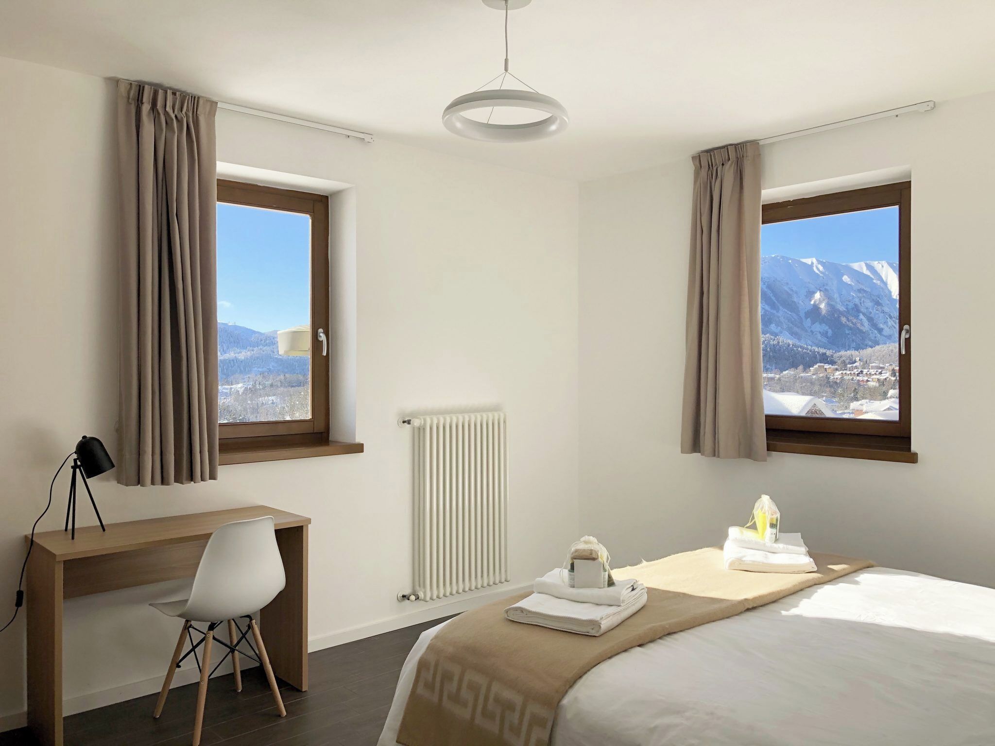 1 soverom, skrivebord, strykejern/-brett og wi-fi (inkludert)