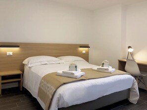 2 多间卧室、办公桌、熨斗/熨衣板、免费 WiFi