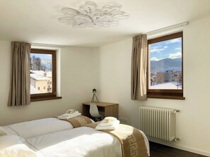 2 dormitorios, escritorio, tabla de planchar con plancha y wifi gratis