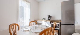 2-Bedroom Independent Accommodation for 4 to 6 People, 20 Minutes from the Beach