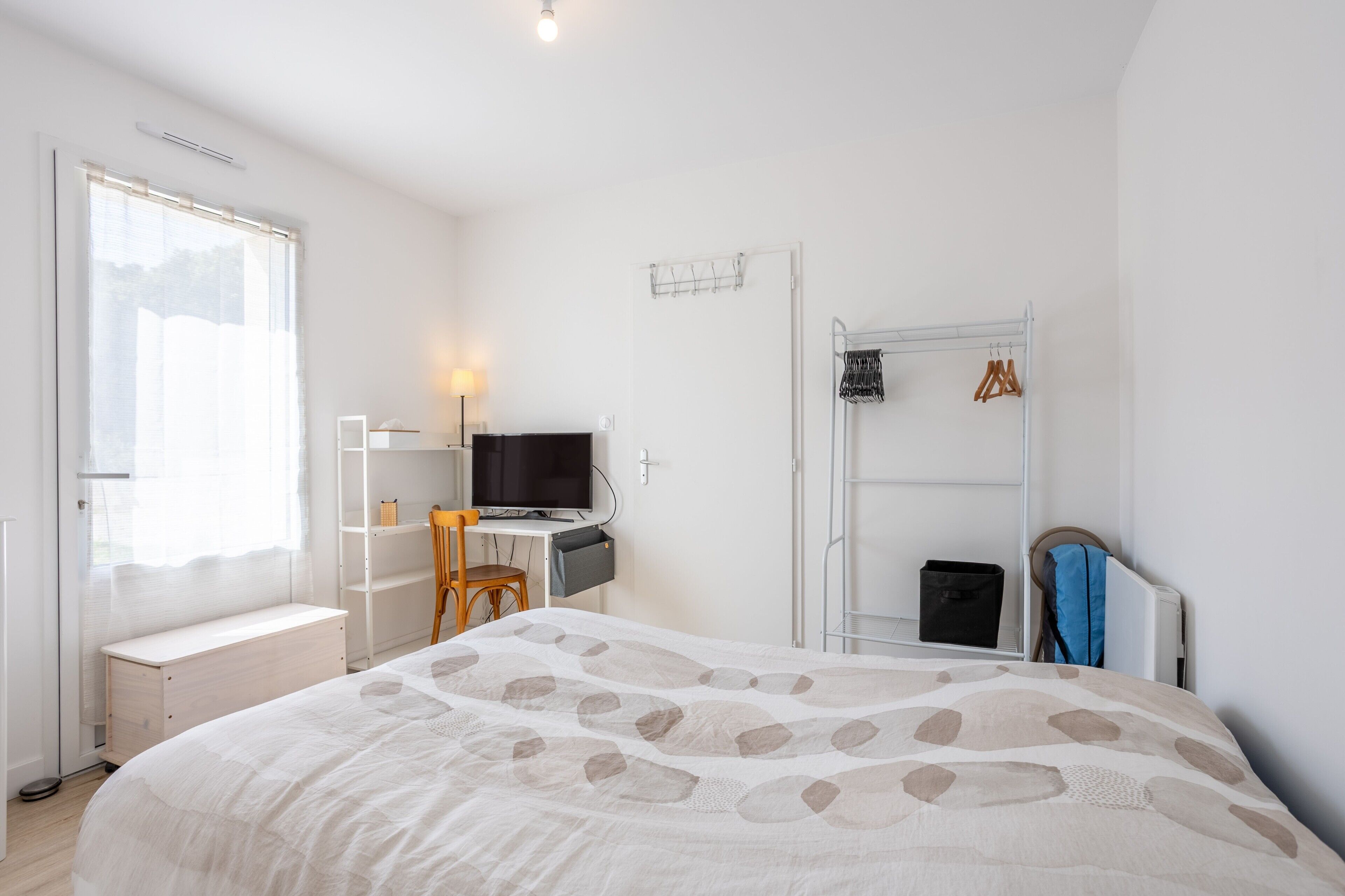 2 chambres, fer et planche à repasser, Wi-Fi, draps fournis