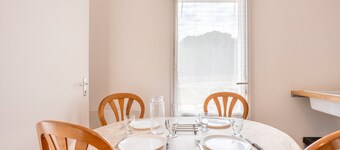 2-Bedroom Independent Accommodation for 4 to 6 People, 20 Minutes from the Beach