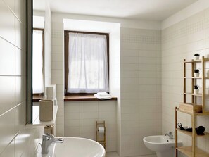 Hair dryer, towels - 102 - 4 PAX – TERRACE (LAVARONE)