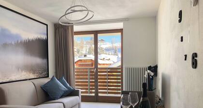 102 - 4 PAX – TERRACE