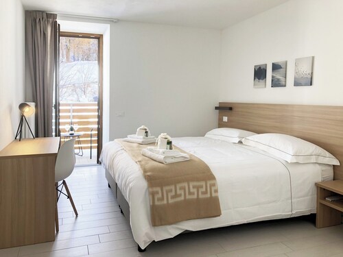 103 - 4 PERSONNES – BALCON