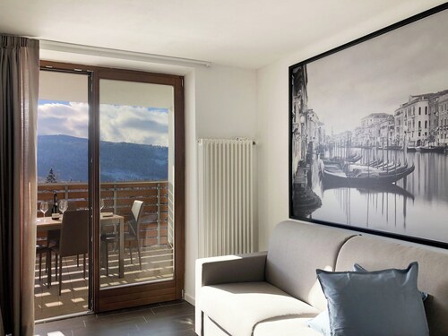 Appartement 4+2 avec grande terrasse panoramique (204)