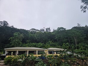 Fachada da propriedade