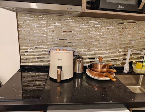 Cybiq Ratchada 32, Bangkok by Pikul