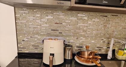 Cybiq Ratchada 32, Bangkok by Pikul