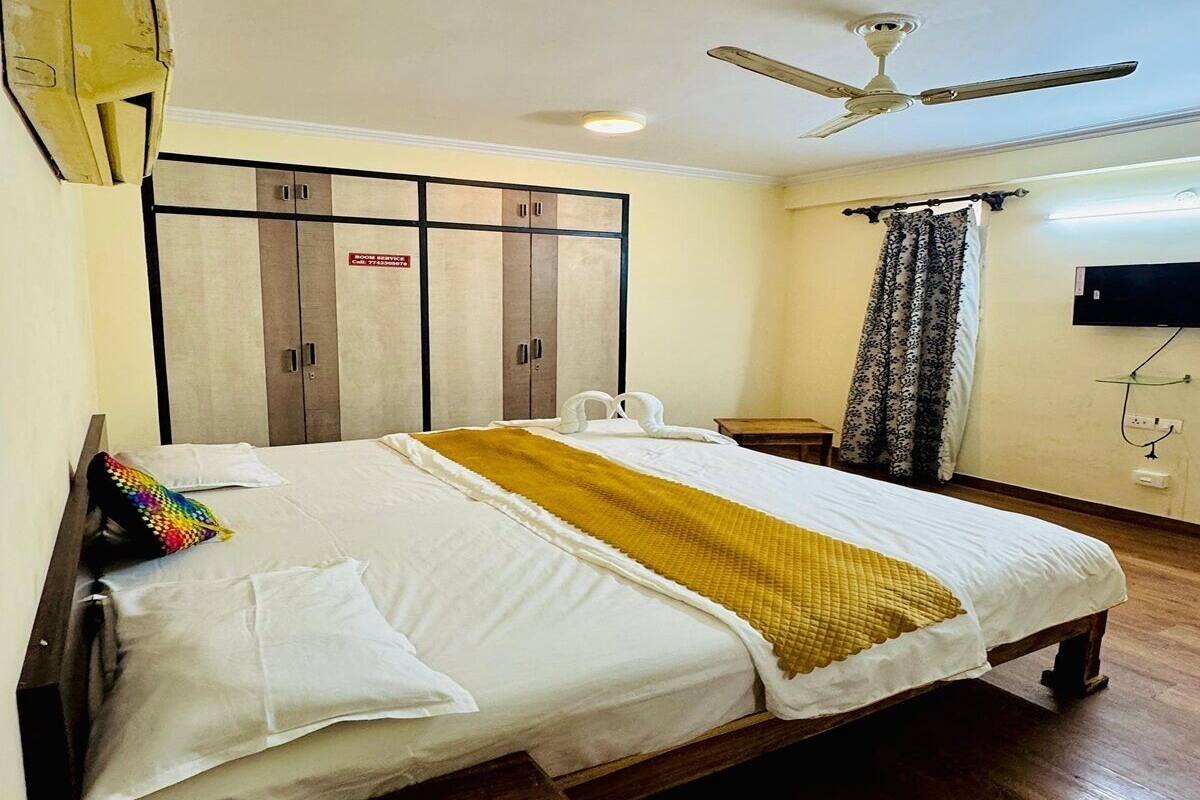 Super Deluxe Room Without Balcony | Free WiFi