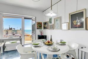 Appartement Familial, plusieurs chambres, 2 salles de bains (Owl House) | Restauration