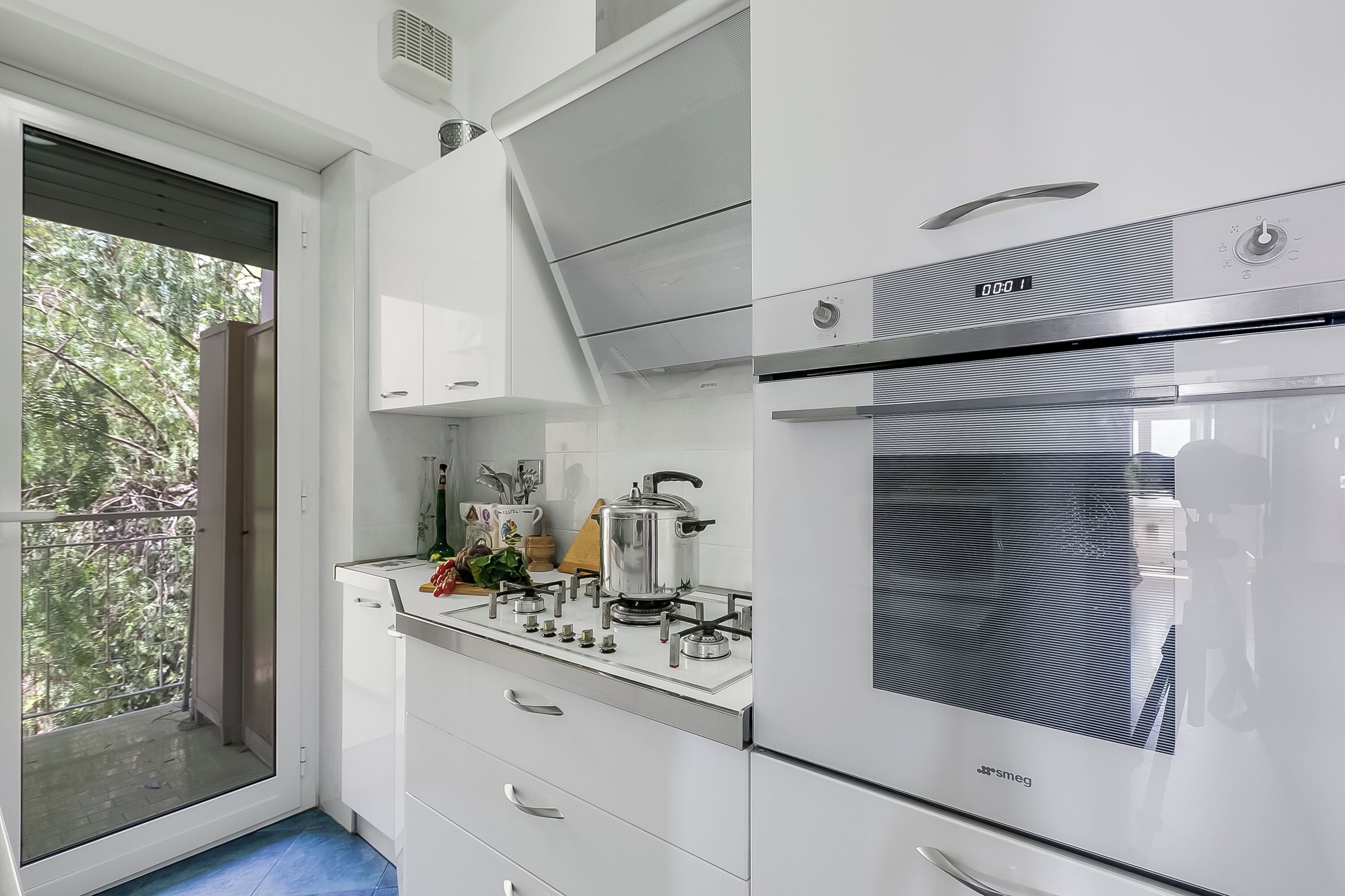 Familie appartement, meerdere slaapkamers, 2 badkamers (Owl House) | Privékeuken | Een koelkast, een microgolfoven, een oven, een kookplaat
