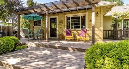 Rosé All Day Hideaway