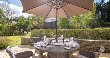 Spacious Kenmare Home to Sleep 8 Free use of Pool Onsite