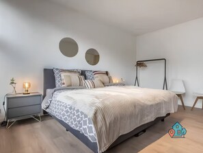 1 bedroom, iron/ironing board, free WiFi, bed sheets