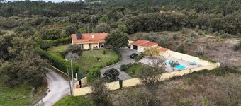 Fully furnished cozy studio in nature 20 minutes from the beach.