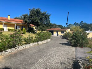 Exterior - Fully furnished cozy studio in nature 20 minutes from the beach. (Leiria)