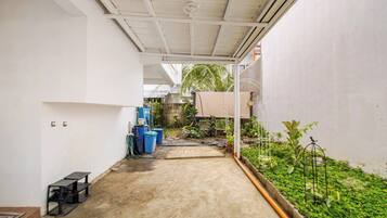 Rumah, 3 kamar tidur, balkon, pemandangan kebun | Taman