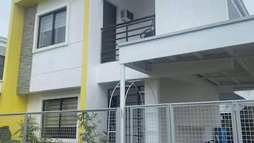 House, 3 Bedrooms, Balcony, Garden View | Exterior