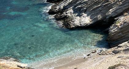 Stunning villa with a pool and with a private beach in Kea, Cyclades.