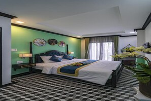Suite Deluks | Seprai premium, Wi-Fi gratis, dan seprai linen