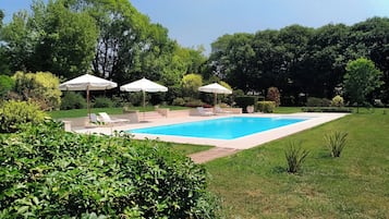 Piscina stagionale all'aperto