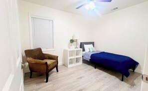 4 bedrooms, WiFi, bed sheets