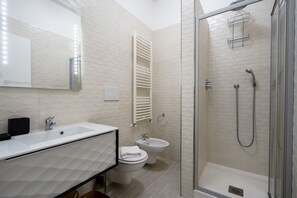 Douche, bidet