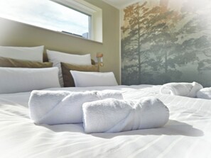 2 Schlafzimmer, Reisekinderbett, kostenloses WLAN, Bettwäsche