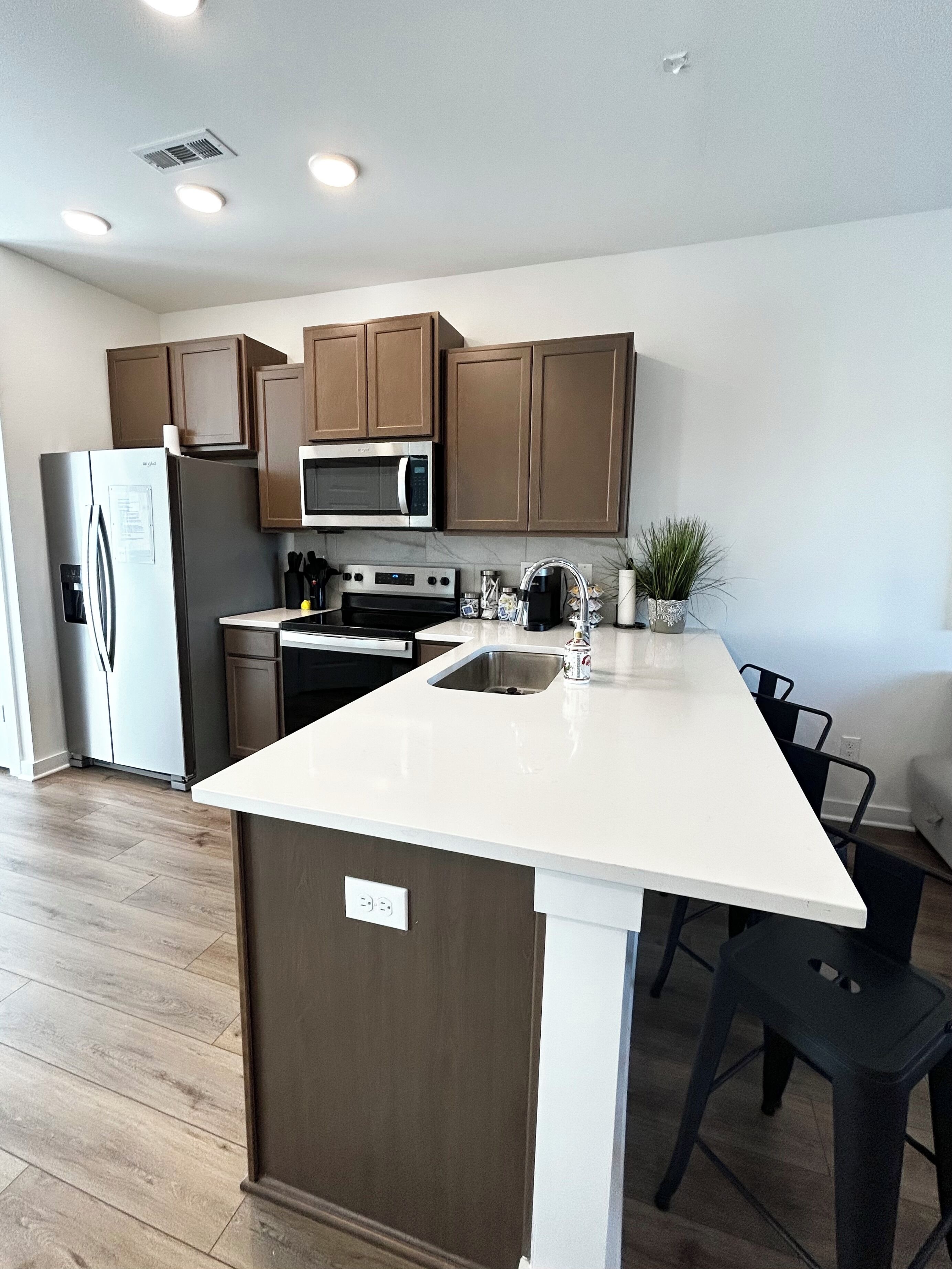 Microwave, oven, stovetop, dishwasher