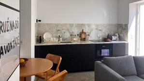 Nicht klassifiziertes Bild, 2 von 22, Schaltfläche