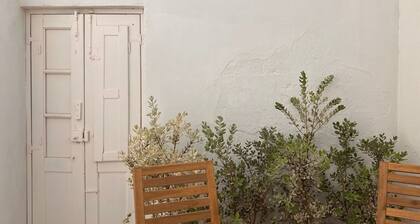 Casa P tio in Faro With 1 Bedrooms and 1 Bathrooms