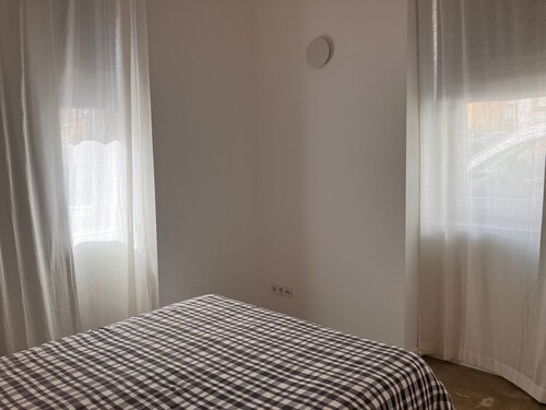 Casa P tio in Faro With 1 Bedrooms and 1 Bathrooms