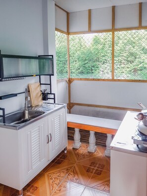 Comfort Apartment, Lake View | Laptop workspace, free WiFi