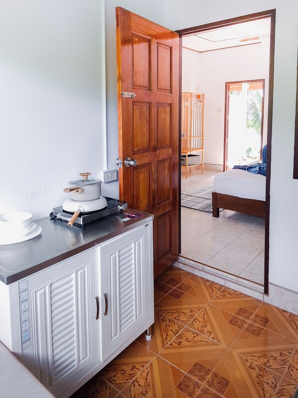 Laptop workspace, free WiFi