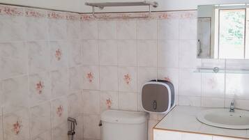 Laptop workspace, free WiFi