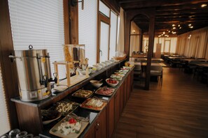 Gratis morgenmadsbuffet hver dag