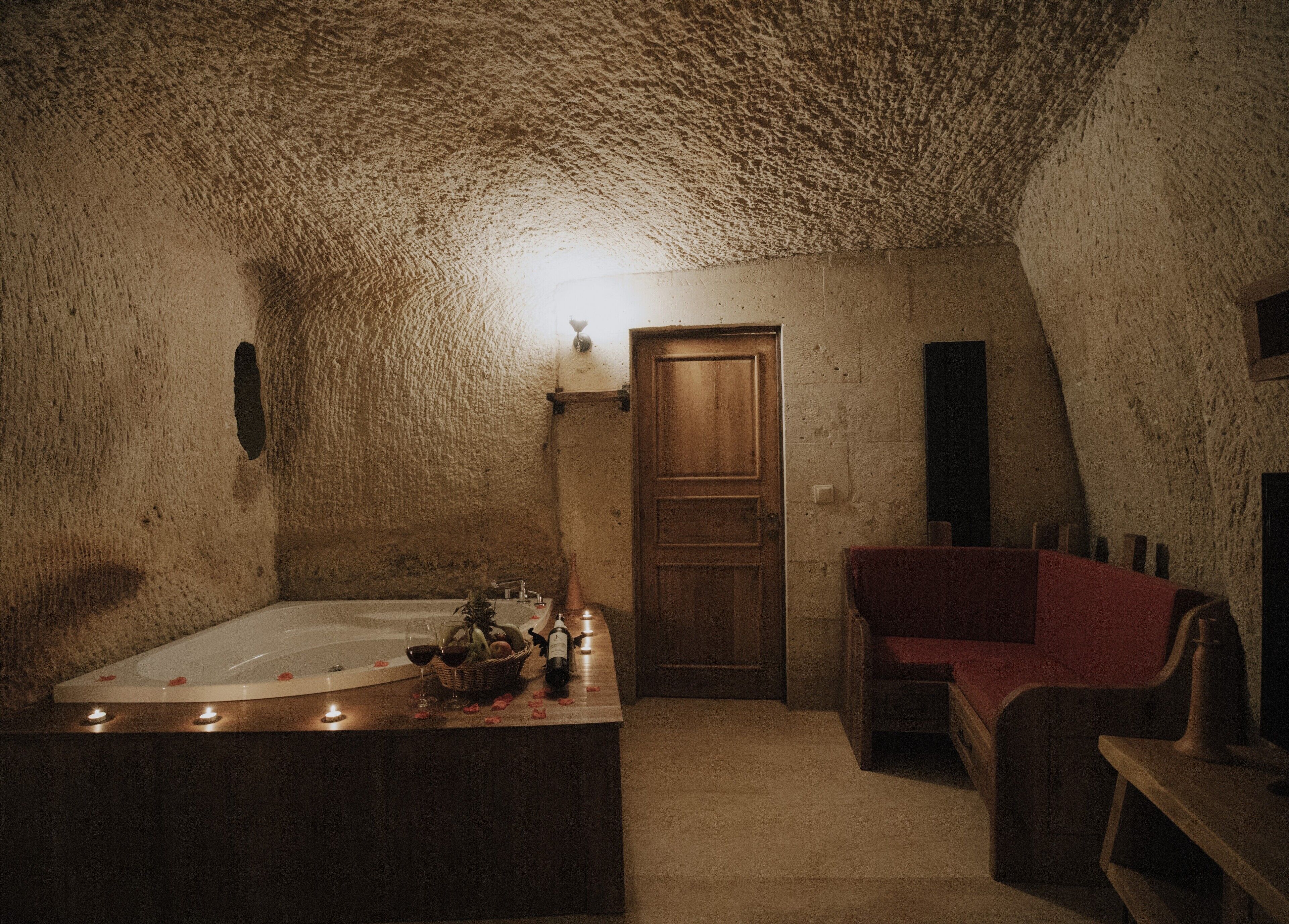 Habitación Deluxe | Baño | Artículos de higiene personal gratuitos, secador de pelo y zapatillas