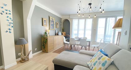 Chez Clém : 8 voyageurs avec garage privé. Animaux de compagnie acceptés !