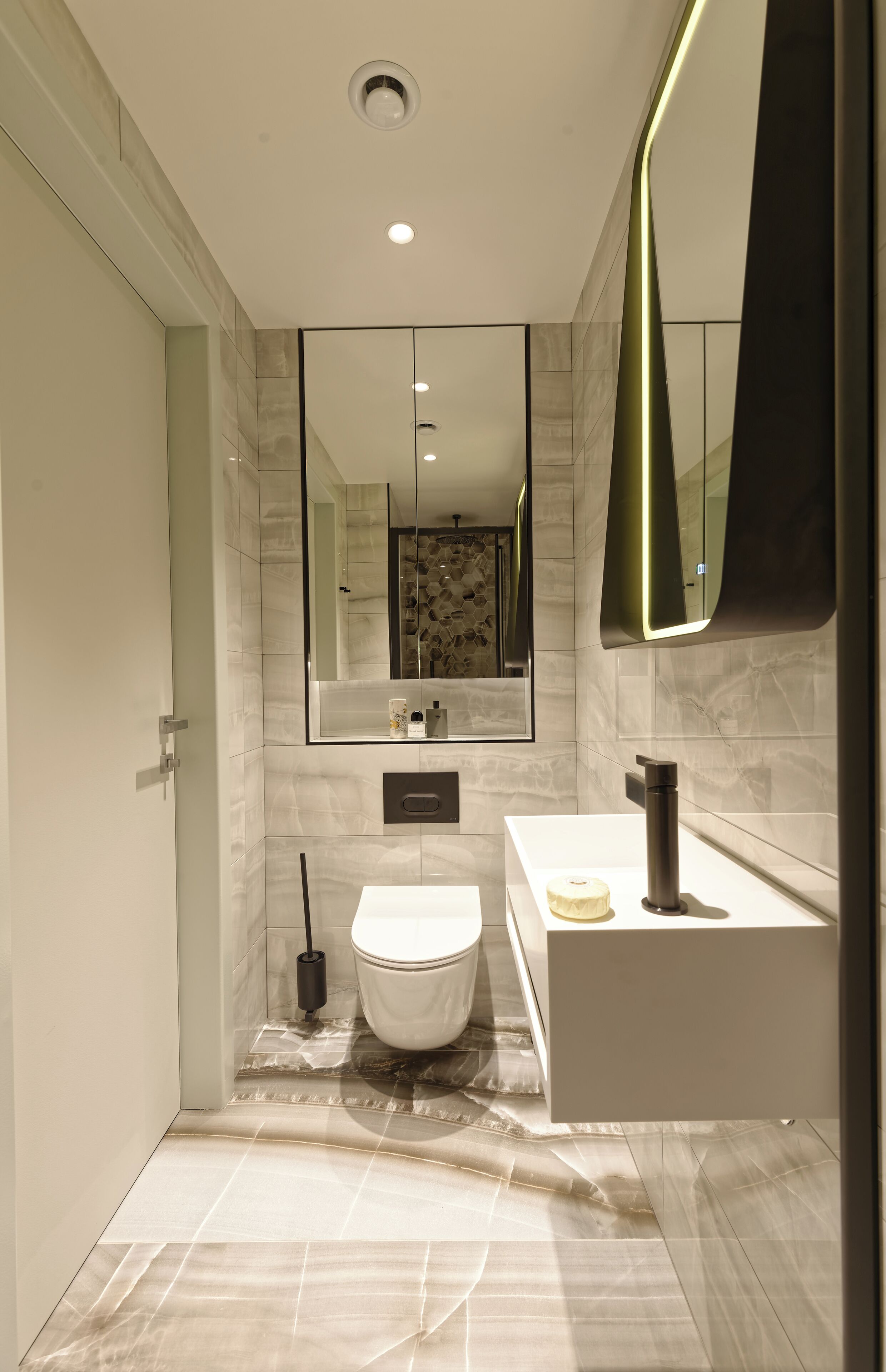 Monolocale Superior | Bagno | Doccia, set di cortesia gratuito, asciugacapelli, asciugamani