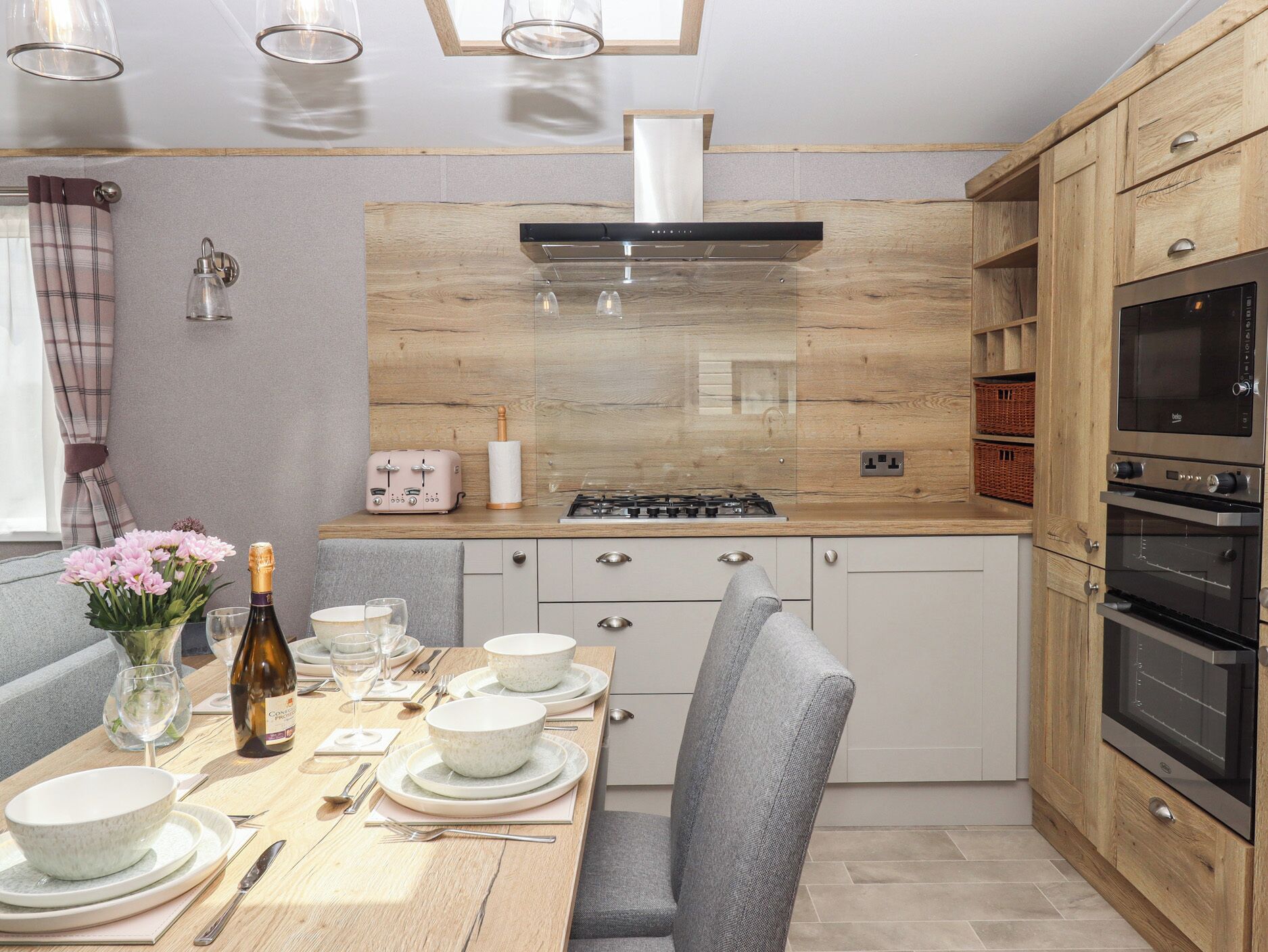 Dishwasher, cookware/dishes/utensils