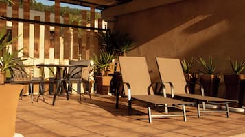 Deluxe Apartment, Mountain View | Terrace/patio