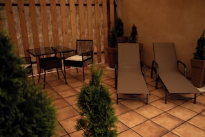 Deluxe Apartment | Terrace/patio