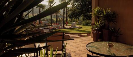 Deluxe Apartment, Mountain View | Terrace/patio