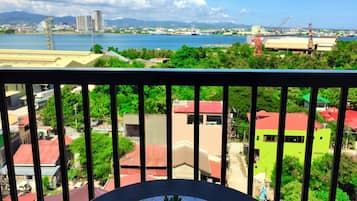 Appartement, meerdere slaapkamers, privézwembad | Balkon