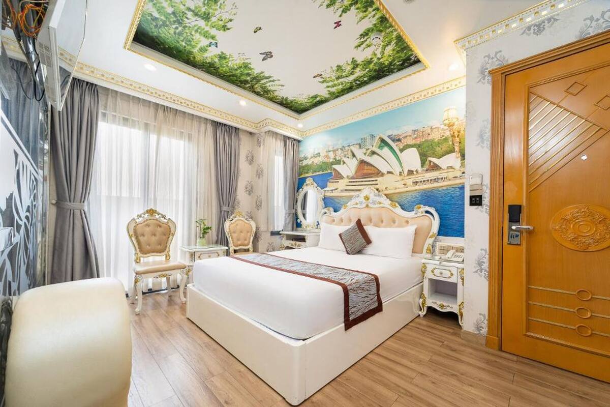 ห้องดีลักซ์สวีท | เครื่องนอนระดับพรีเมียม, Wi-Fi ฟรี, ผ้าปูที่นอน