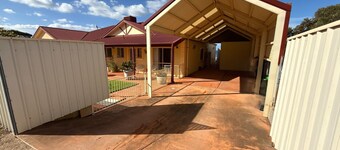 Neo's Nook- Panoramic sea views!  Off peak special available!
